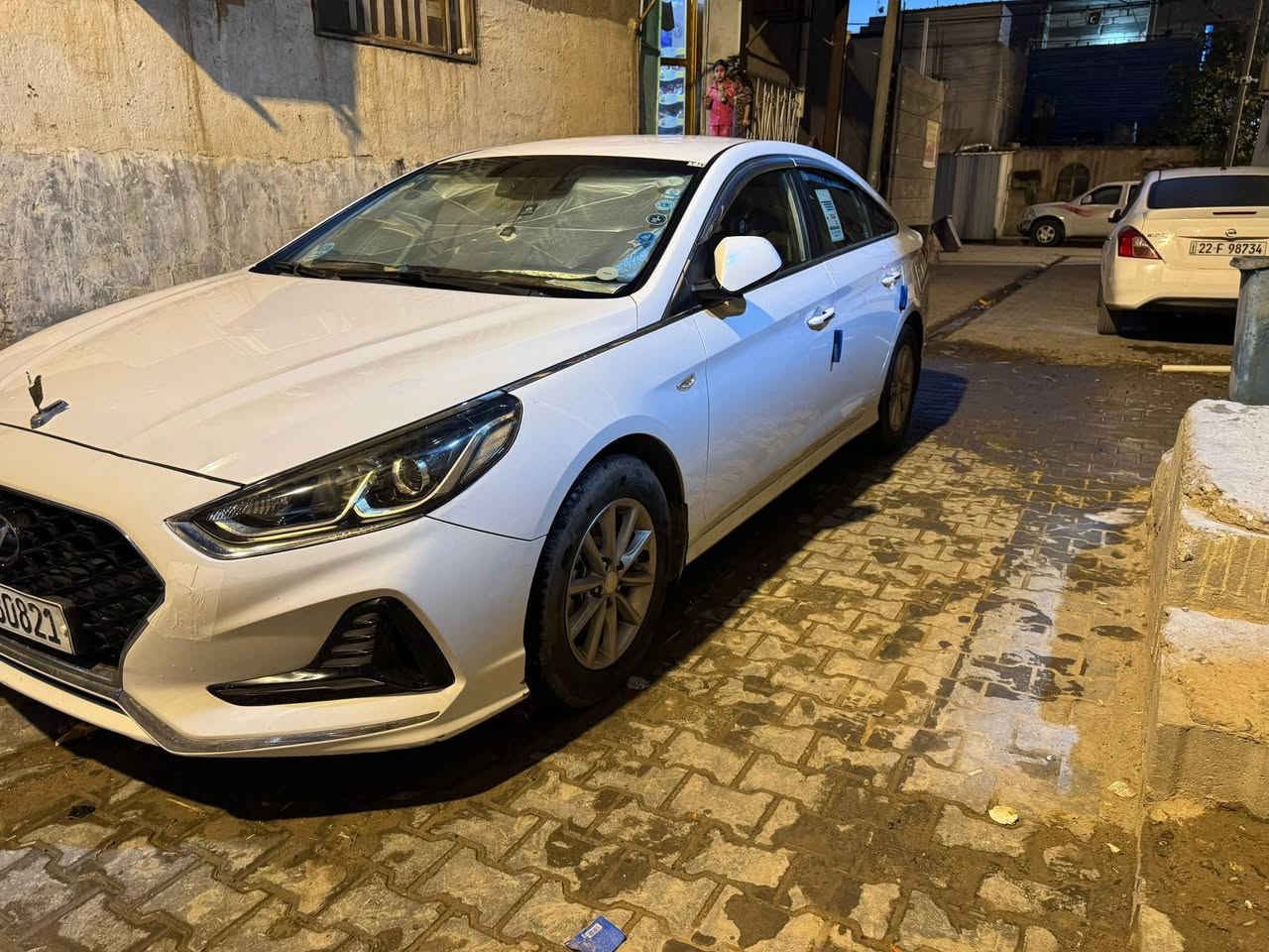سلام عليكم 
سياره سوناتا 2020 اصل معلايه 2023
ماشيه37 آلاف سياره نص فول وارد كوري خط واحد غاز كفاله كير مكينه حداديه تخم تاير جديد
بيها 3 قطع صبغ و بيها بارد قليل و لباقي كفاله 
تحكم ستيرن مرايه شفط سياره نص فول جلد كشن كهرباء سياره مالت بيت استخدام قليل سياره بأسمي شرط التحويل ثاني يوم 

مكاني البصرة المطيحه
*********** واتساب
*********** واتساب
عباس الاماره
