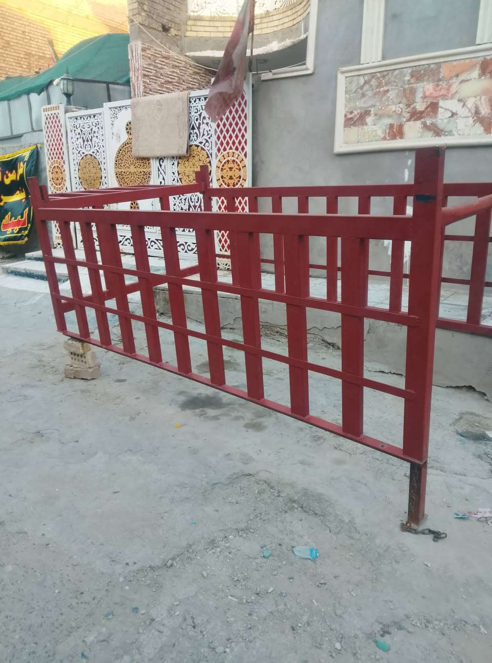 سلام عليكم محجر للبيع تفصال شخاط ثقيل نضيف جدن  السعر 400 وبي مجال مكاني بغداد 
رقم الهاتف ***********
