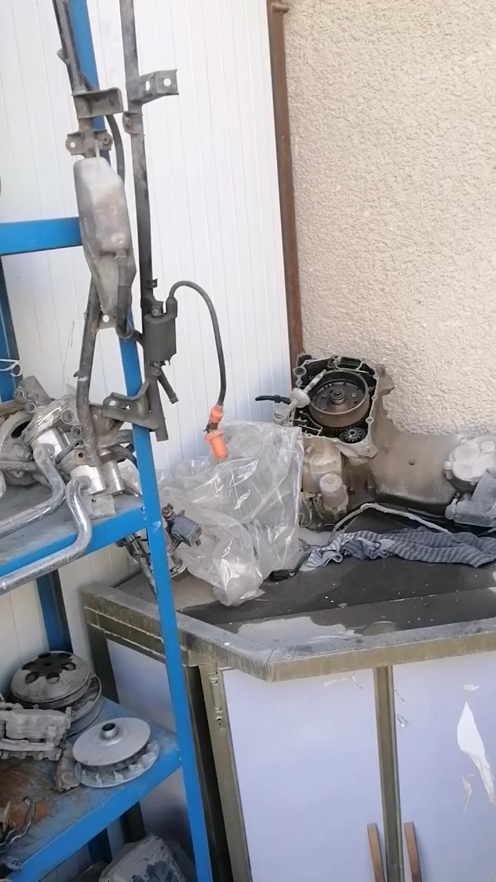 توصيل اكو وبختصار ويل خلفي ماكو بس مال صفر ١٠ عدي  اشاير خلفي  بس عادي مو كرستال ***********
