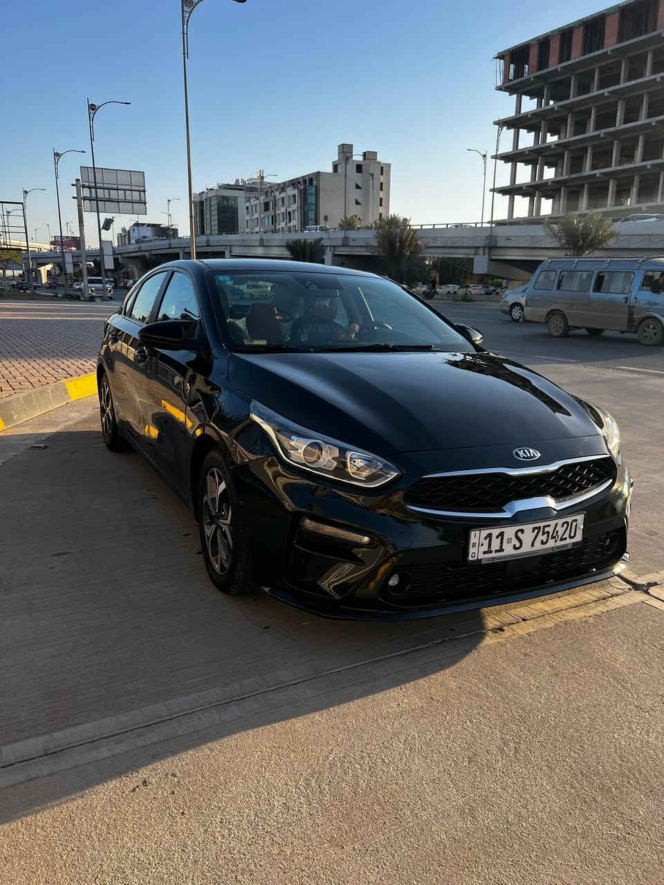 كيا فورتي 2021 وارد امريكي رقم بغداد
مواصفات السيارة : 👇🏻⬇️
🔴 محرك 2000 دوش
🔴 لون السيارة اسود   
 🔴ثلاث وضعيات قيادة 
                                ( ECO-Sport - Normal ) 
🔴رادار 
🔴تحديد مسار 
🔴 قيادة ذاتية + توقف ذاتي  
🔴مثبت سرعة
🔴 مانع انزلاق
🔴 كاميرا خلفية دوارة بلادي  
🔴شاشة لمس ( ابل كار بلي  ) 
🔴 ايرباك عدد 4 
🔴منفذ USB ⚡️
🔴منفذ AUX 
🔴 بلوجكتر نهاري
🔴 ويل كب  
🟣🟣ملاحظة :  سيارة نظيفة و جاهزة من كل النواحي كلشي مابيهة نقص 
‼️‼️‼️السيارة ماشية ميل 49  

⭕️محرك + گير + صدر كلة جديد و مكفول 
⭕️تخم تاير + بطارية جديدة 

⚪️السيارة رقم بغدادالجديد بأسمي تحويل ثاني يوم 

حادثهة بأمريكا : جاملغ امامي 

السعر : 135 ورقة
السيارة موجودة ببغداد / الدورة زي

للاستفسار : المراسلة على الخاص 
او على الرقم (***********)
