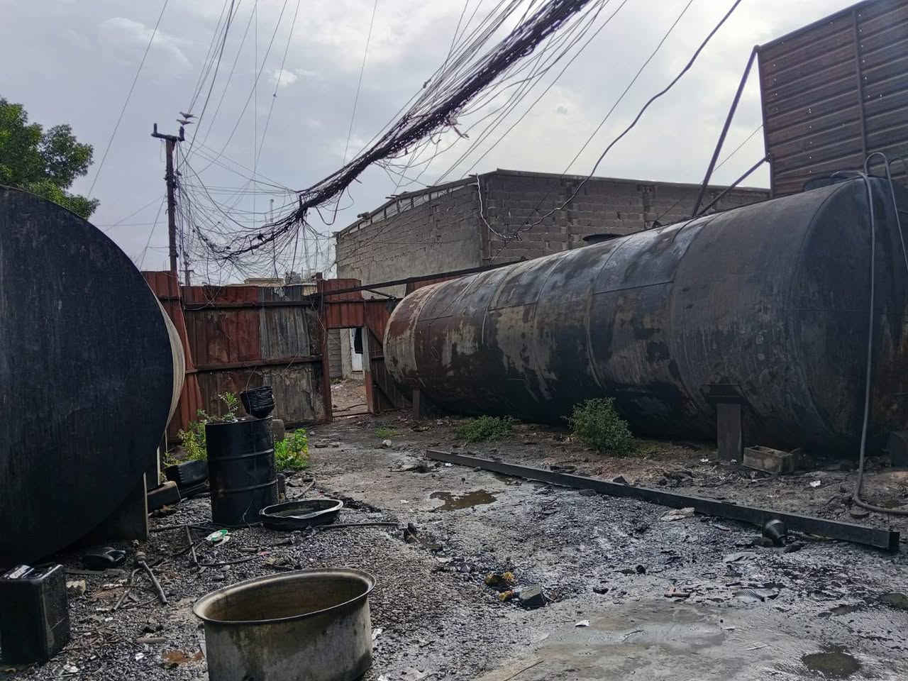 سلام عليكم
مرخصه مدير لكروب موقع متكامل لبيع
العبيدي الاراسه
يحتوي عله ٣ مكائن اشتاير بي13
ويحتوي عله ٢مكائن اشتاير ٢٤ ولف
يحتوي عله كاز ٢٠ اللف اصلي
يحتوي عله كاز ٤٠ اللف منتوج
لحمل ١٥٠٠  وقبل لزياده
ابو باقر *********** الارض تشجير
