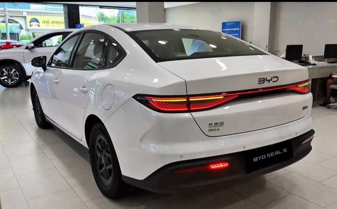 � شركة حازم حياوي لتجارة السيارات
✨ تقدم لكم أحدث الإصدارات العالمية

BYD SEAL 05 | موديل 2025

الإصدار الحديث – تصميم فاخر وأداء متطور

📅 تاريخ اليوم: 2026/5/22

للحجز والاستفسار (📞***********)

━━━━━━━━━━━━━━━

✨ تفاصيل تعكس الفخامة:

✔️ نظام بصمة تشغيل + كارت ذكي

✔️ شاشة عرض حديثة عالية الدقة

✔️ منظومة إضاءة LED متكاملة

✔️ داخلية راقية بلون أبيض فاخر

✔️ شاحن + كافة الإضافات الأصلية

━━━━━━━━━━━━━━━

⚡ هندسة أداء متقدمة:

🔸 بطارية 128 كيلو

🔸 تقنية شحن سريع 120 كيلو

🔸كير (تعليك)

🔸 عزم قوي مع كفاءة عالية بالاستهلاك

━━━━━━━━━━━━━━━

🏢 متوفرة الآن داخل صالة العرض

🔹 إمكانية البيع (جملة ومفرد)

📞 للحجز والاستفسار: (***********)

📍 بغداد – الحبيبية – مقابل ملعب
