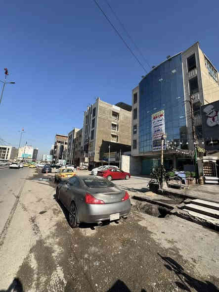 بنيايه البيع او اللايجار مساحه 300 واجه 12 نزال 25 تحتوي على 5 طوابق وسرداب عدد 2 ونضام قاعات  الستفسار *********** زيد الشمري  
عنوان مكتب البيت الحديث للاستثمار والتطوير العقاري
