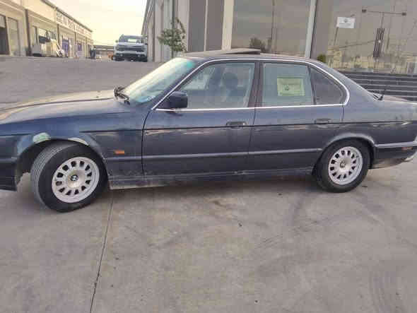 السلام عليكم
إخوان مكلف بل نشر اتصل عل رقم 

***********

***********

بي ام ٥٣٥ موديل 1992

كير اوتو محرك مفتوح مكينه وكير شرط 

كابون موجود شرط الوكاله والتحويل

#السعر 55 وبيها مجال
