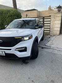 اكسبلور بوليسي 2023 ماشيه 21 الف كيلو تبريد  حادث جاملغ امامي مبدل وصو...