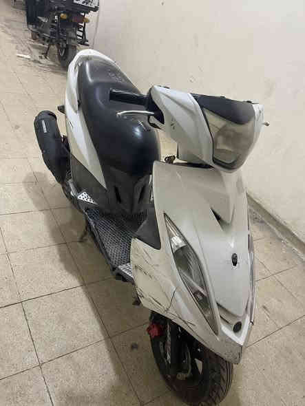 دراجة يماها ماكس GTR للبيع
كلشي بيهة بلادي السعر 800 الف
سرعة مقفولة 80 مناك المكان بغداد الكرادة 
***********
