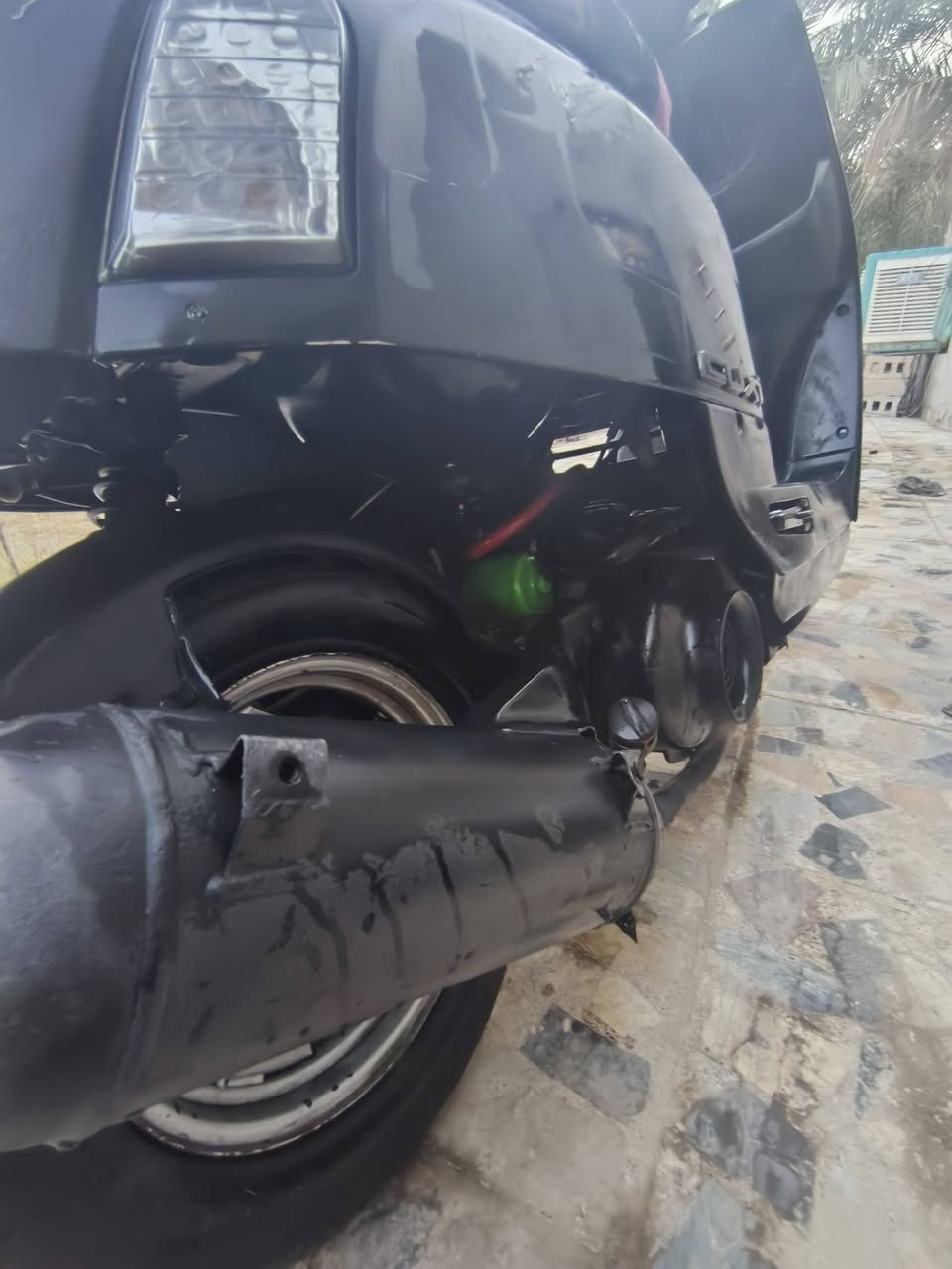 سلام عليكم بوليس 2009 كابريتر بلادي مكينه ناعمه سلف كامله مال جناي ومداريها رايدها ب 450 وبيها مجال ***********
