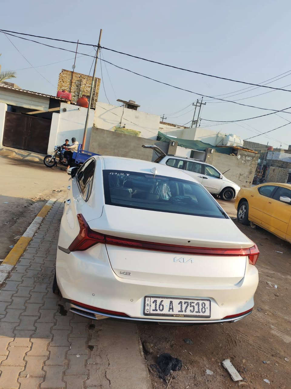 كي 8 للبيع موديل 2023 فول مواصفات رقم قادسيه بأسمي بيها جاملغ وبنيد وقبق جنطه تبديل 
*********** رقم صاحب السياره اني مكلف بلنشر ديوانية, القادسية
