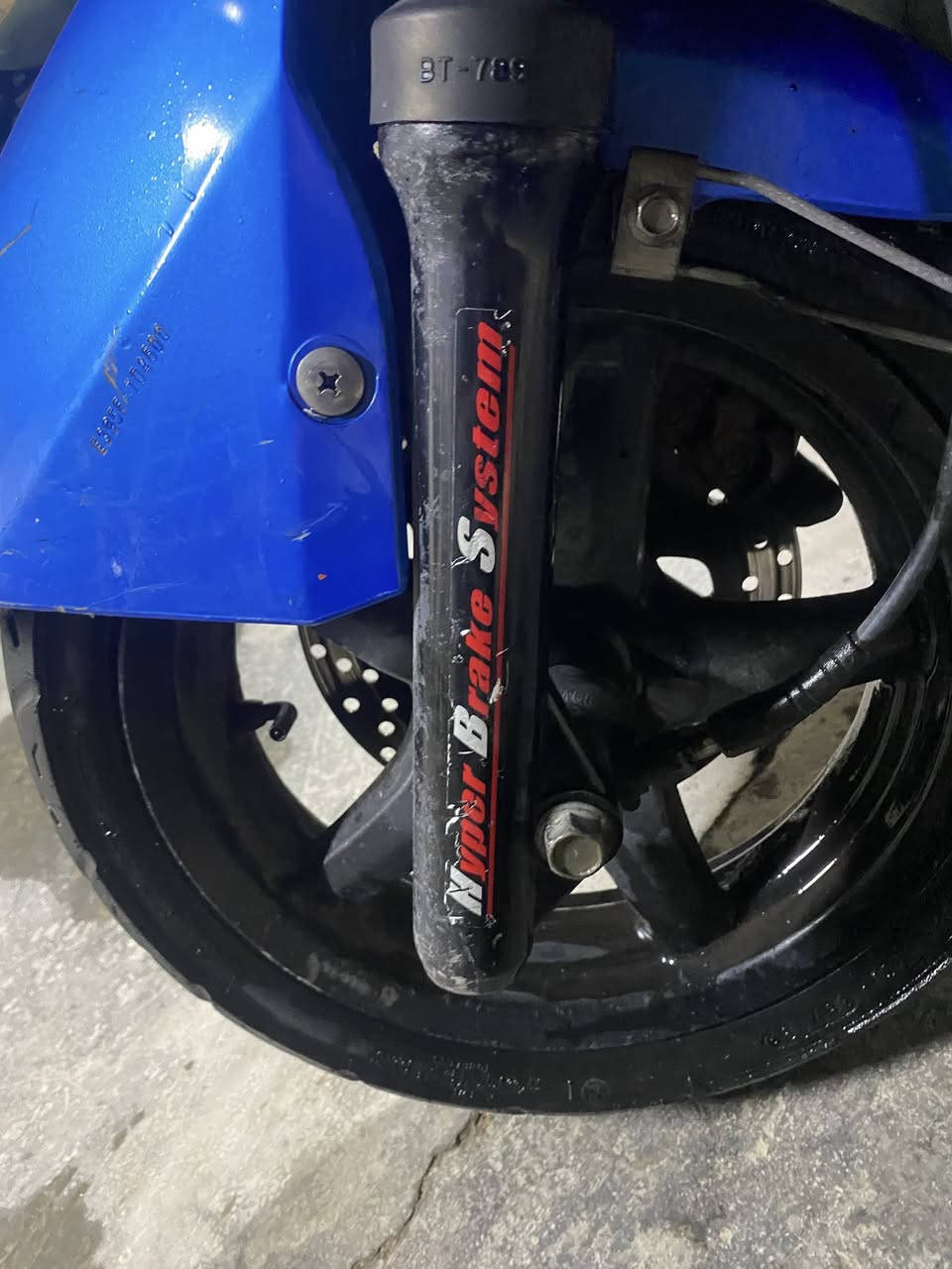 السلام عليكم ورحمة الله وبركاته سكنس فحل نوزل خط الدراجة قبل شهر نزلتها  جديدة بمعنى الكلمة الدراجة نكرة بكل وقت جيب فيتر وافحص واخليك على راسي العنوان بغداد الاعظمية تواصل ***********
