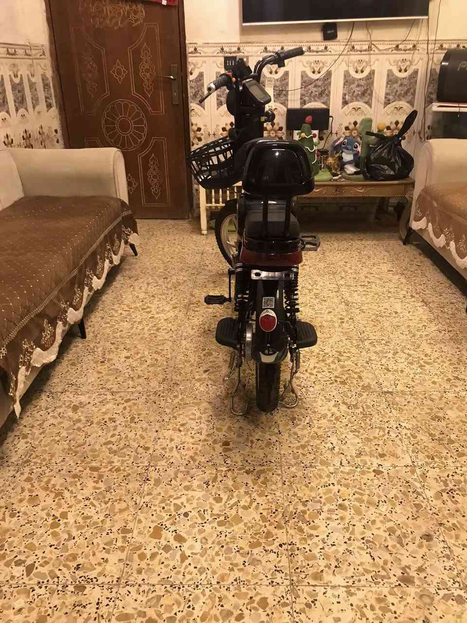 سلام عليكم من رخصة الادمن دراجه جديده اوياهه بصمتين بعده مماشيه اهوايه حجم ٢٠ اي نقص ما بيه كله شغاله سعر ٤٠٠الف اي استفسار عل رقم *********** بغداد الشعب
