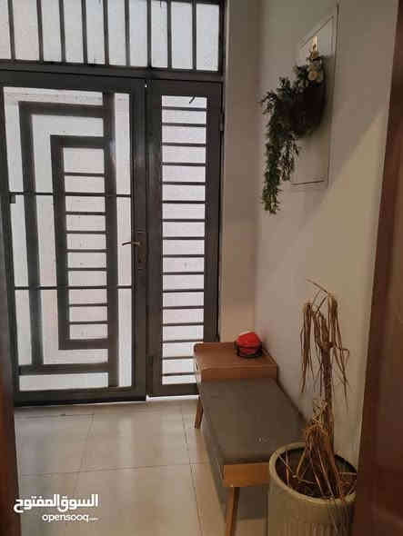 يعلن مكتب المرتضى للعقارات عن توفر
بيت للبيع ، في المعقل ، التصنيع ، منطقة جدا هادئة
طابقين ، بناء قديم ومرمم بالكامل سنة 2021
المساحة / 300 متر
الواجهة / 15 متر
يحتوي على / 4 غرف وصالة واستقبال ومطبخ وكراج وحديقة كبيرة وصحيات
السعر / 575 مليون

توجد لدينا عروض اخرى
للأستفسار الاتصال على الارقام التالية
قسم البيع / *********** - ***********
قسم الايجارات / ***********
نستقبل كافة العروض والاعلانات نشرها وترويجها مجانا
عنوان المكتب / الجنينة / شارع جامع الكرناوي / مقابل فتافيت سنتر
