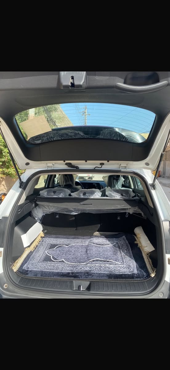 السلام عليكم كيا سبورتج للبيع 2023 خليجي وكفاله من كلشي جاهزه وجديده مال جناي وكاله تحويل مضمون  ماشيه 95 الف بصمه رادار سايد بريك كهرباء تبريد قطعتين السعر 203 وبيه مجال للشراي للاستفسار اتصل *********** مكان السياره النجف الاشرف
