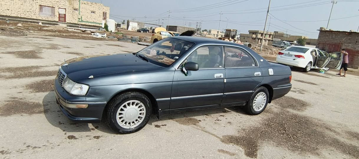 سلام عليكم  بطه من فصل  موديل 92  رقمه نجف  وبسمي سياره مكفوله كير ومحرك وحداديات ومن الكص تربريد شغال محرك 3000 فيفيتي س
ي تسعه  مكان ديوانيه  ***********
