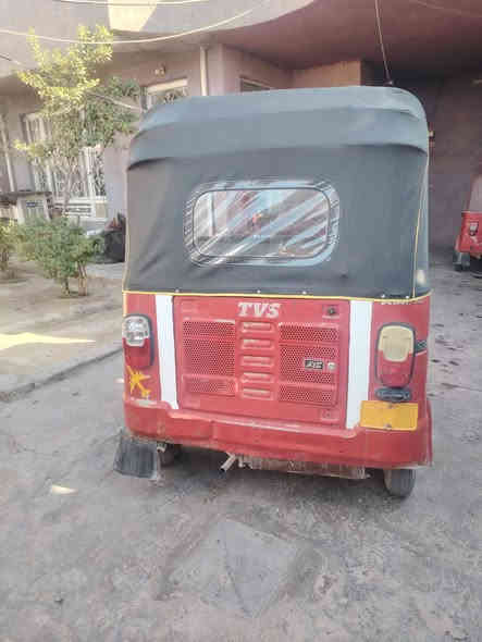 سلام عليكم تفي اس البيع موديل18تكتك بلدية محرك12تكتك خير من اللة المكان بغداد المحمودية شراي تصل*********** السعر ٢٥٠٠
