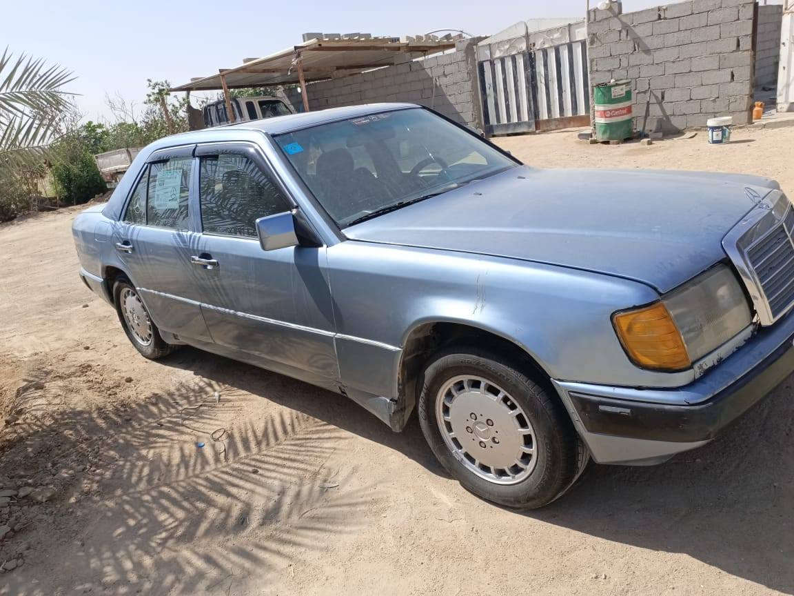 سلام عليكم مارسدس موديل 87 رقم بغداد مكفوله من الضربه مصبوغه عام مكان كربلاء وراعيه كربلاء السعر 38 وبيه مجال بيه بس الكير البك ياخر ماعرف شعبيه محرك جديد ففتي تخم تاير للستفسار ***********
