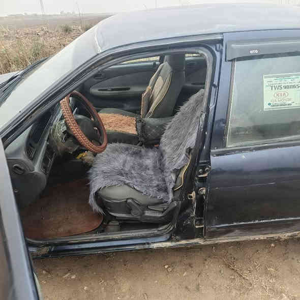 سيفيا موديل 95 رقم بغداد مشروع وطني سياره مصبوقه عام عدا القماره بيها خيط بخار بدون صرف.
 
عارضها 35وبيها مجال سياره راعيها يمي  تحويل مباشر سياره خير من الله 
***********
مكان سياره الصويره
