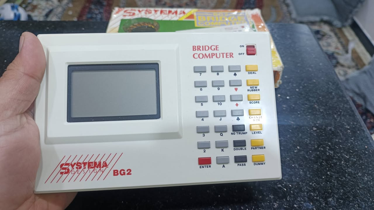 لعبه ورق ريترو باله انكليزية صناعه هونك كونك، بالكارتون تحتاج فقط بطاريه ٩ فولت شغاله شرط الفحص.
30 الف


**إذا كنت صاحب هذا الإعلان وتريد حذفه لأي سبب، رجاءا أرسل رسالة إلى الدعم الفني**