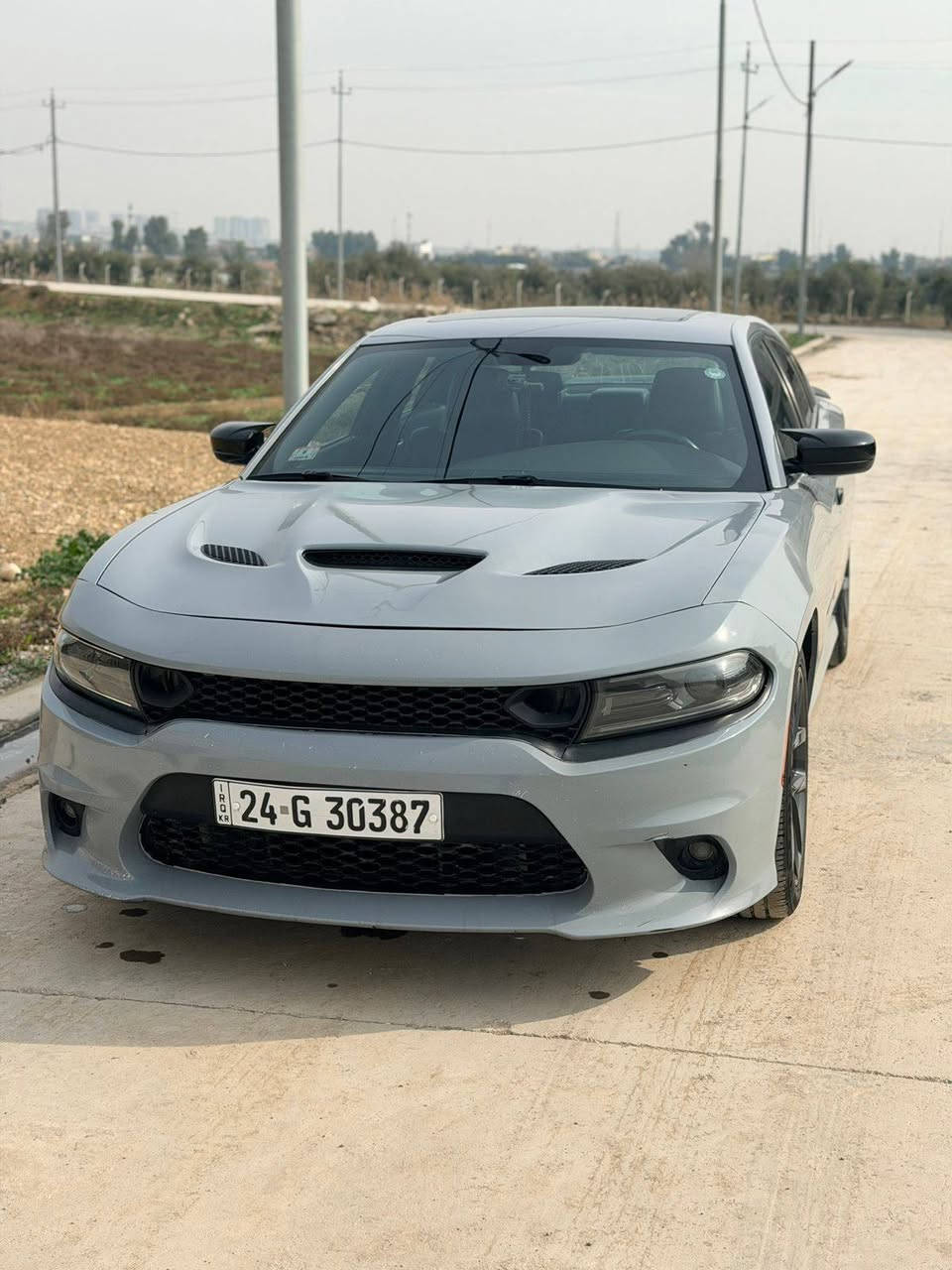 السلام عليكم 

جارجر موديل 22.

جارجر 6 سلندر  بيها بارد بالباب الخلفي وشبر صبغ بالجاملغ الامامي  وكلشي موجود بالسونار شرط الفحص السياره محدثه بنيد ودعاميات بدون حادث وبنيده البلادي موجود  السياره وصوره قبل التحديث موجودات 

السياره ربع متصرف عليه كامله على اخر حبايه محرك كير حداديه كله بلادي وجاهز 

المواصفات 

فتحه
كشنات جلد وحظن
شاشه كبيره
ثلاث وضعيات خزن ميموري
كشنات كهرباء تدفئه وتبريد  
هيتر بالمري وكهربائيات
وبعد مواصفات معروفه

السياره بسمي تحويل مباشر
مكان السياره كربلاء الاستفسار ‏‪0772 489 8725‬‏ ابو حسين
