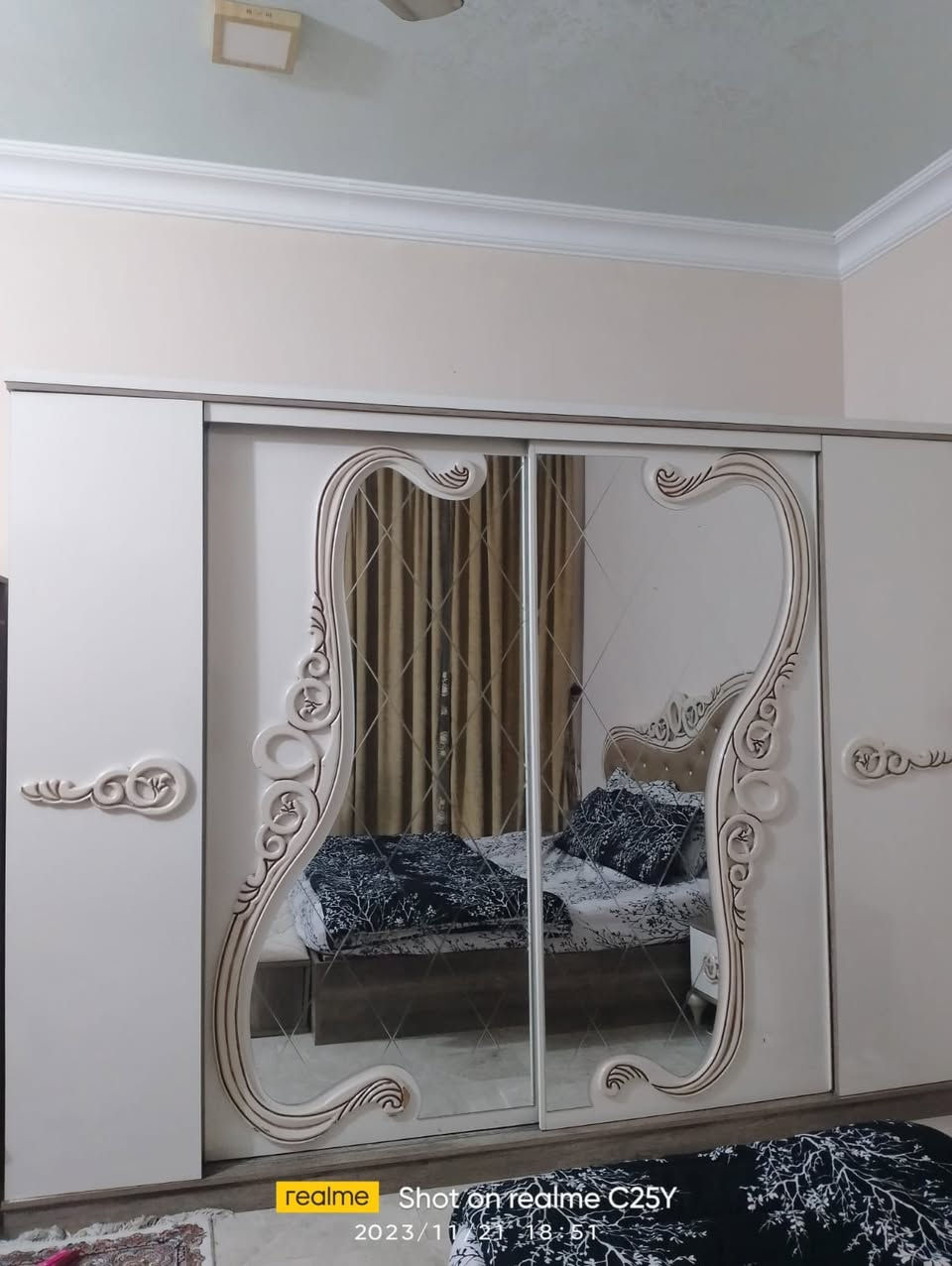 اثاث منزل للبيع 
العنوان البصرة مدينة الجوهرة 
تواصل على واتساب ***********
