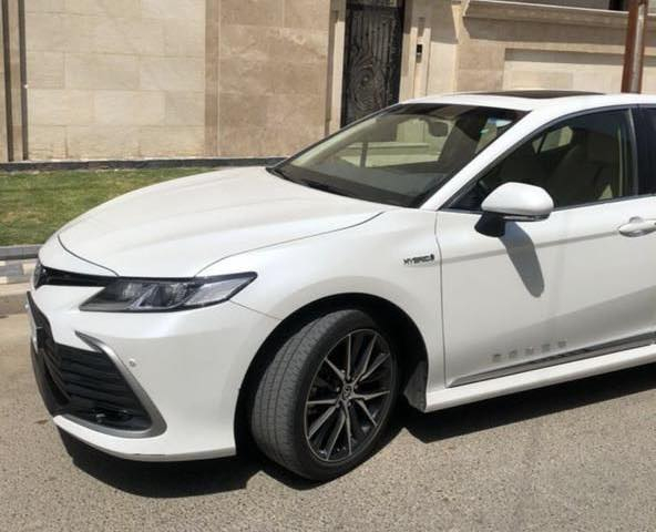 السلام عليكم
كامري 2024  فول وكالة عبداللطيف. 
خليجي مكفوله من الصبغ والبارد 
رقم بغداد بسمي مكانها بغداد 
تحويل مباشر السعر 232 بي مجال 
اتصال /***********  
اي استفسار اتصال ع الرقم .
