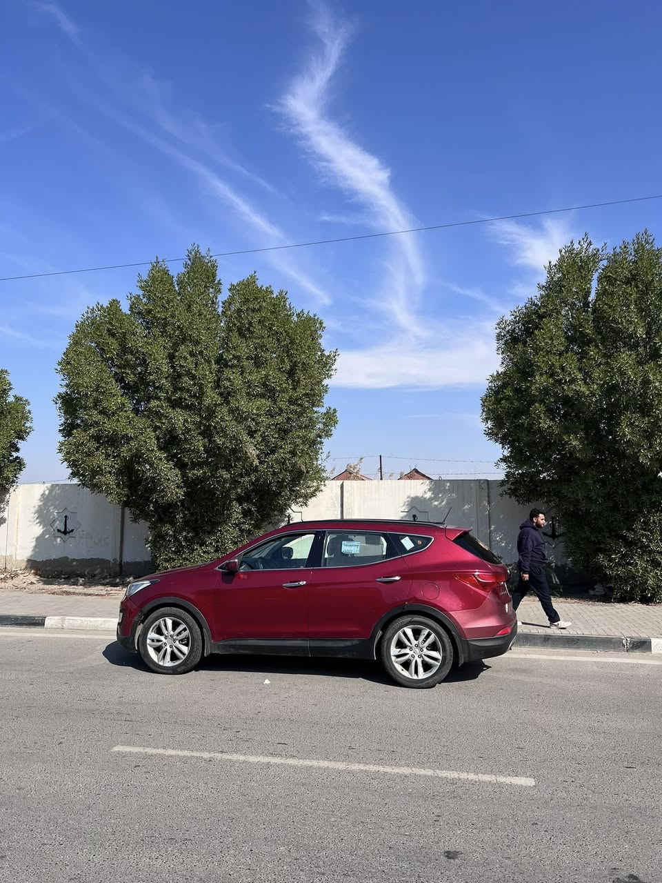 سلام عليكم تم تنزيل السعر لين كلش مستعجل ع بيعتها بسبب ظروف صحيه سعرها126 وبيها مجال سياره داخله كلين وارد امريكي بالعراق صار بيها قطعتين صبغ بالعراق ببدايه القماره يعني بالكصه والبنيد فقط مكينه 4 سنويه 2030 هزه جديده السياره بااسمي تحويل ثاني يوم السياره ماتروح تصعدها هزه كبل تحول مكانها البصره المعقل وهذا رقمي ***********
