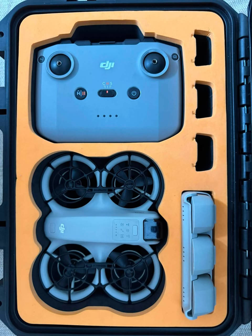 درون Dji neo compo للبيع
الملحقات 

🔹 جنطة اصلية 

🔹حوستك اصلي 

🔹 بطاريات عدد ٣ 

🔹شاحنة اصلية ٣ بطاريات 

🔹 درع مراوح ٢ 

🔹 مع مراوح إضافية 

مع كارتونة 

بغداد 

*********** 

متواجد واتس آب
