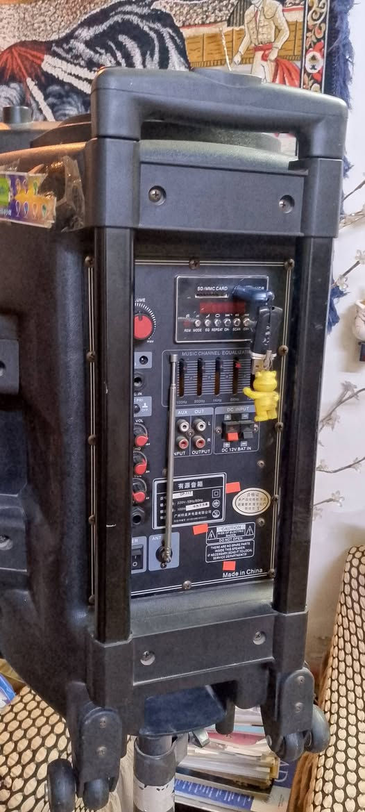 سماعه دي جي ام بي 3 شغاله كهرباء وشحن تفاصيل داخل الفيديو اللي بالمنشور اللي يفيده مراسله


**إذا كنت صاحب هذا الإعلان وتريد حذفه لأي سبب، رجاءا أرسل رسالة إلى الدعم الفني**