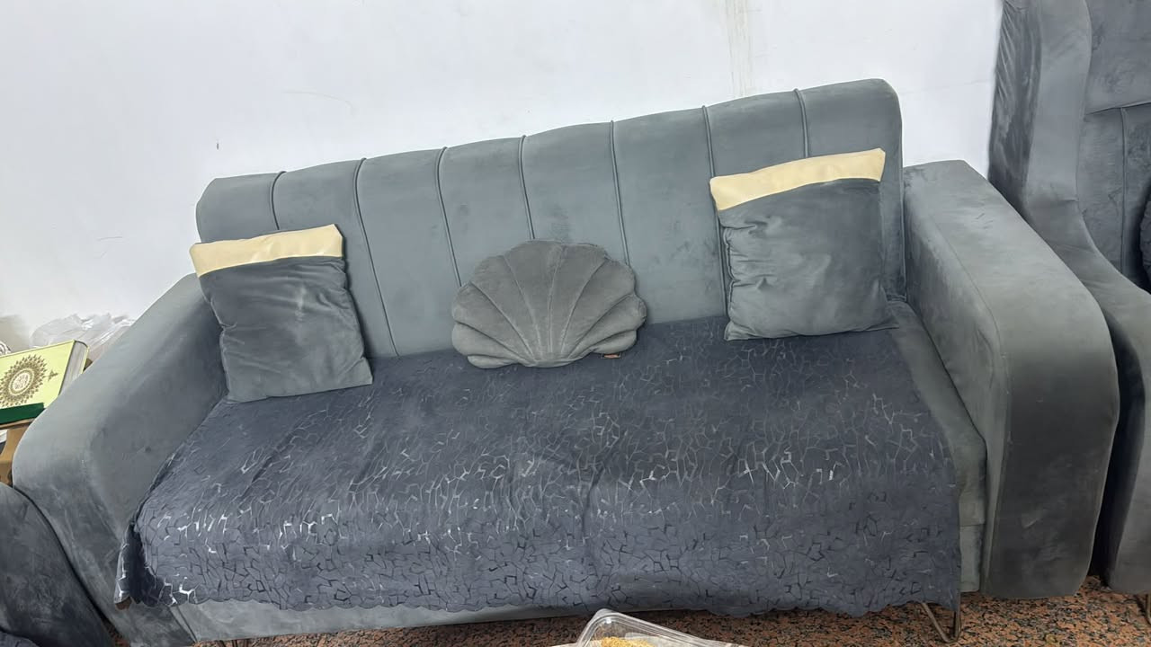 ياالله تخم عشر مقاعد  مع المفرش مابي اي ضرر 325بي مجال العنوان المشتل شارع الجامع


**إذا كنت صاحب هذا الإعلان وتريد حذفه لأي سبب، رجاءا أرسل رسالة إلى الدعم الفني**