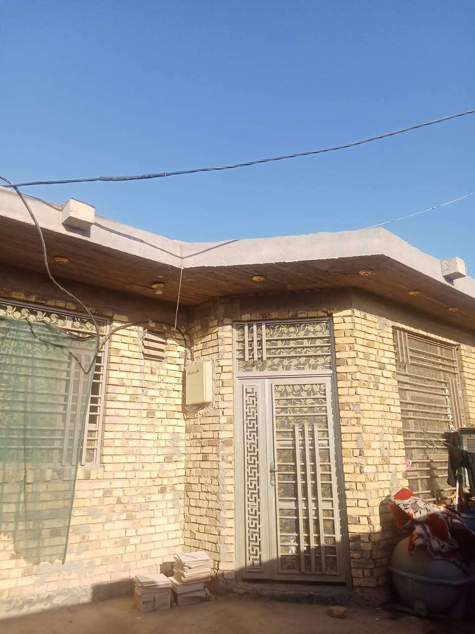 *********** البيت للبيع الكوت السفحه الثانيه المساحة 200متر على شارع وساحه كهرباء وماء ومجاري ا
