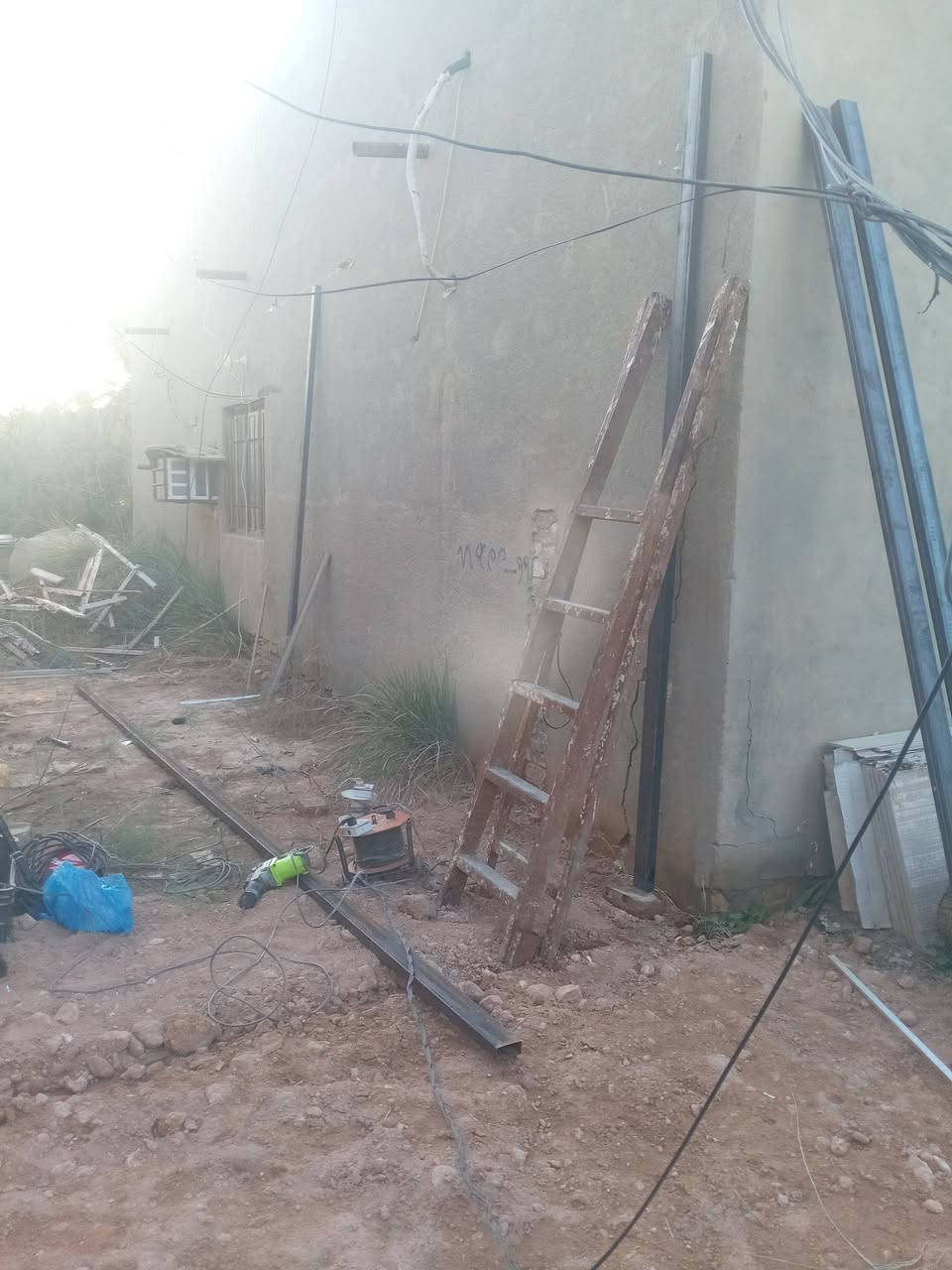 الحداد ابو مريم الجبوري المتجول على المخابره وهذا رقمي *********** قضاء الشاميه وين  وين ما تكون اجيك ولايه ارياف
