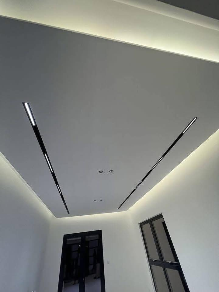 80كغم علك بي مثل مالاحضت كدامك حتى سياره علك بيه اذا تضوج بعد شتريد متانه وعمل وقوه وشغل درجى اولى شرط 
جبس سعودي 
حديد 0.4 غير قابل للصدى
شيال جنل 
برغي جوي وليس طلقه (وليس طلقه)!!
برغي 8ملم غير قابل للصدى

#ديكورات_جبس_بورد_مغربي 

حسام ال حمد للديكور المغربي
***********
***********
