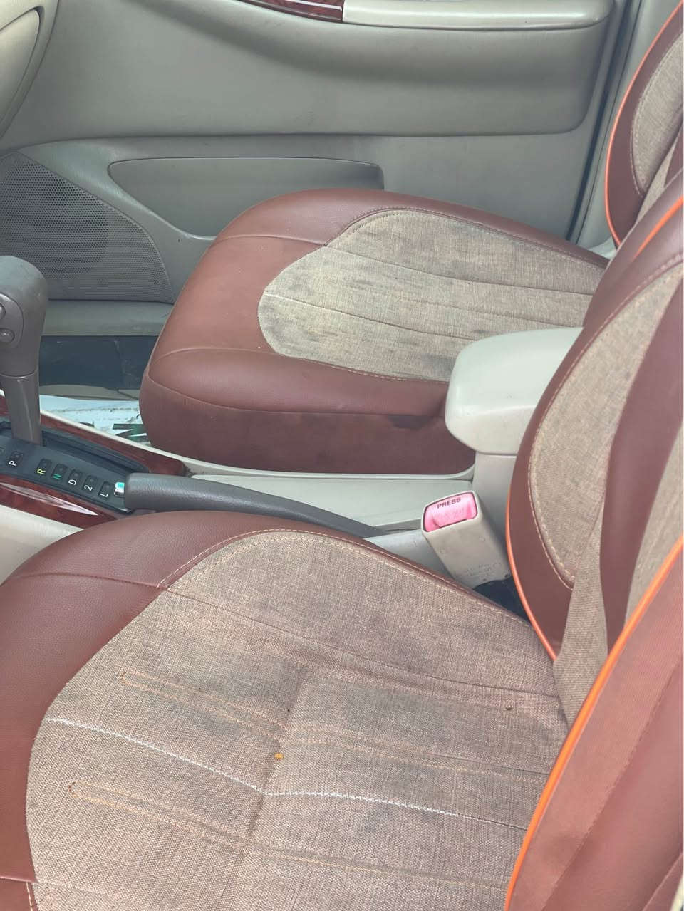 سلام عليكم كورلا بيكاجو موديل 2006 خليجي بدون حادث بيه مكانات صبغ ابيع احزام كير مكينه خير من الله صدر جديد تبريد ثلج مري شفط شاشه كامره دوشمه كاعيه كشنات كهربايات شغاله مكان بغداد شارع فلسطين معروضه 75 بيه مجال قليل رقم بغداد انكليزي *********** بغداد, العراق
