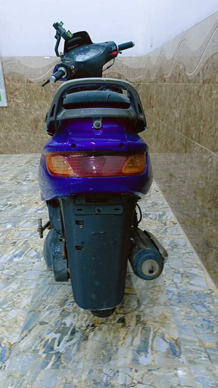 السلام عليكم دراجه فراشه للبيع حلوه ونظيفه ما ناقصها اي شيء سلف هندر تشتغل كل شي ما عايزها كهربائيات كله شغال مكان ديوانيه مركز سعر 600 اوبيها مجال بصيط الشراي خاص متواجد او الرقم *********** الاستفسار اكثر
