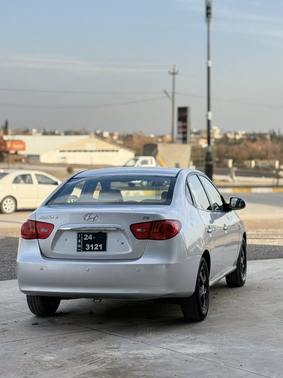 ئاڤانتی 2009
لۆک لۆکە سەیارەکە گیڕو مەکینە بە شەرتی ١٠٠ فیتەر 
بریکی مەزبوتە 
 تەبرید لەمسە تەبریدی ساردو گەرمی بە شەرت 
سوکان ڤۆلیۆم
ئاوینە بەرخ 
موکەبەرەکانی هەموی بیلادین 
مەکینە گچکەی دیکشن بەرز مەرخوبی بازار
حاسەیە
کوشن هیترە
شاشە ئایپاد 
٤ تایەو ویلی لۆک 
پاتری تازەیە 
ڕۆنی مەکینەم دوینی گۆڕیوە 
دوکەڵو بوخاری بە شەرت 
کارەبای هەموی بە شەرت 
سەیارەکە کامل مەسرەف کراوا 
سەیارەکە هی ماڵە هی ماحرەزو شت نیە 
بەس سەقفەکەی یەک تۆز ش
نرخی ٤٦ گەڵاو یەک تۆز مەحەمەلە
لەگەڵ ڕیزم موشتەری نیت نە سەری من نە سەری خۆت مەیەشینە  
0751 189 1044
