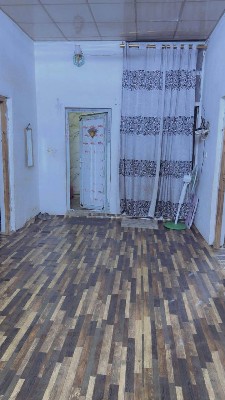 بيت تجاوز للبيع – بغداد / الزعفرانية 🏡

للبيع بيت تجاوز في منطقة الزعفرانية بموقع مناسب وقريب من الخدمات.

🔹 يتكون من:

* غرفتين ٢ نوم
* استقبال +صالة
* مطبخ
* حمام
* تواليت
* ترك 
* مخزن

✅ مناسب للعائلة وجاهز للسكن.

💰 السعر: 25 مليون دينار عراقي
📌 يوجد مجال بسيط للتفاوض للجادين فقط.

للاستفسار أو المعاينة يرجى التواصل الاتصال على الرقم: (***********).

ملاحظة: البيع على وضعه الحالي، والجادين فقط يرجى التواصل.
#بيت_للبيع #الزعفرانية #بغداد #عقارات_بغداد #بيت_تجاوز #فرصة_سكن_مناسبة 🏠 بغداد, العراق

