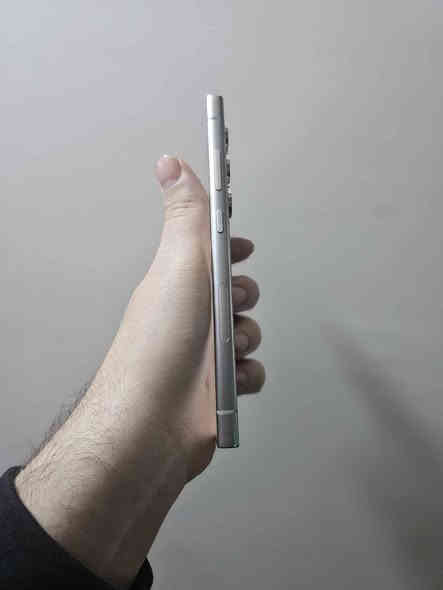 S24 الترا 
ذاكره 512 
امريكي مكفول كفاله عامه مامفتوح ولا مصلح 
وتر بروف 
سعر 850 الف 

بغداد البياع 
*********** بغداد
