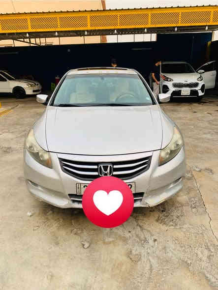 السلام عليكم للبيع هواند اكورد موديل 2012گير و محرك شرط /V6 /الضرر باب خلفي و چاملغ خلفتي تعديل فقط السعر 105وبيه مجال بسيط للستفسار الاتصال علئ رقم***********
