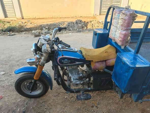 سلام عليكم ستوته البيع مديل 2011 زركه اوراق اصولي اكسل جديد تايرات جدد دبلات عدادات اشاير ضفيره مكينه كير كله جديد تعمير 25 مكاني قلعه سكر سعرهه 1200 وبيهه مجال مليون و، 200 رقمي واتساب *********** 
وذه مراوس سياره ونتراهم عل فرق ستوته حديث وهم نتراهم عليهه
