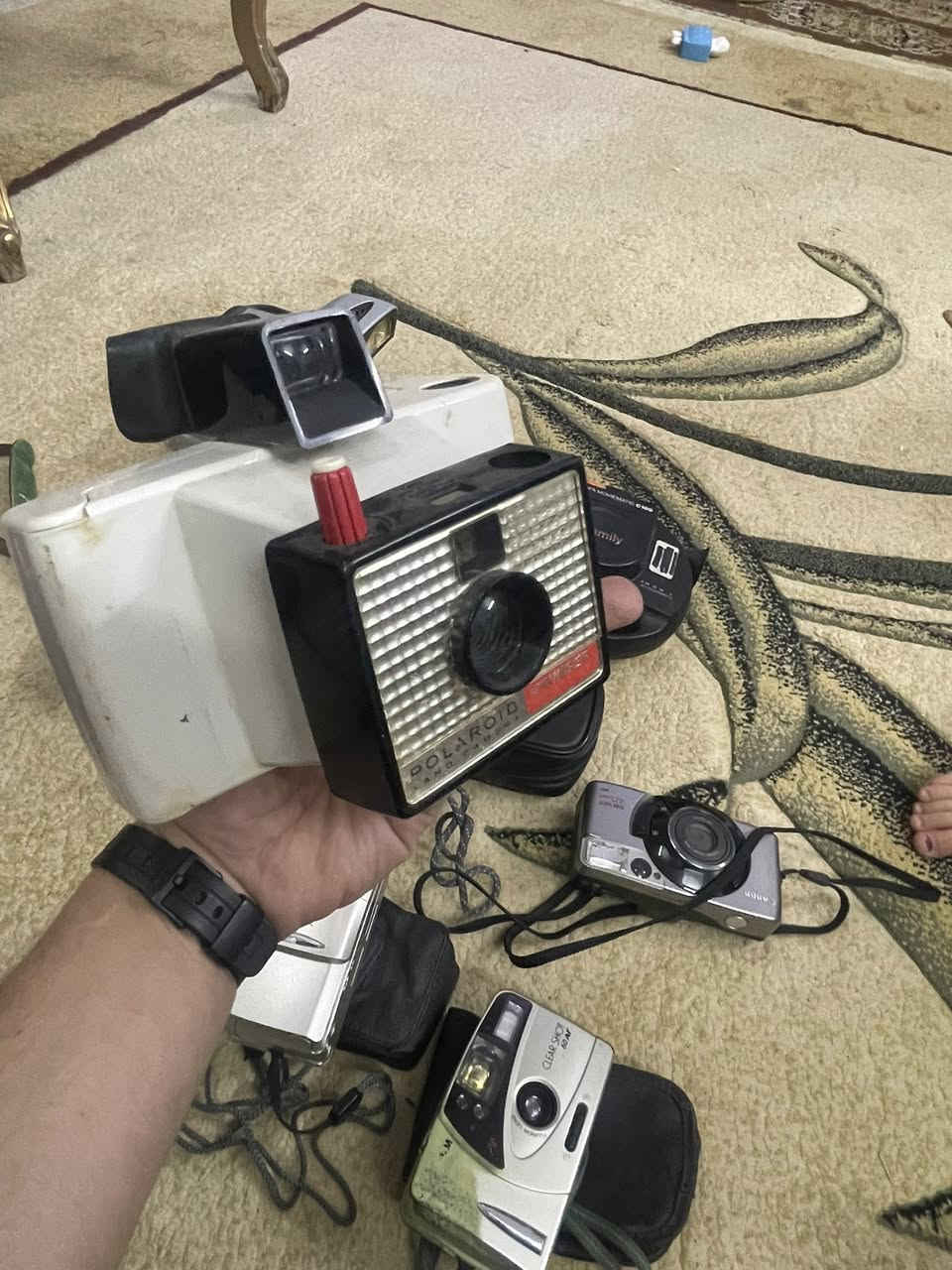 سلام وعليكم
كامرات انتيكات اصليات اللبيع شلع اعلى سعر ابيع ***********
