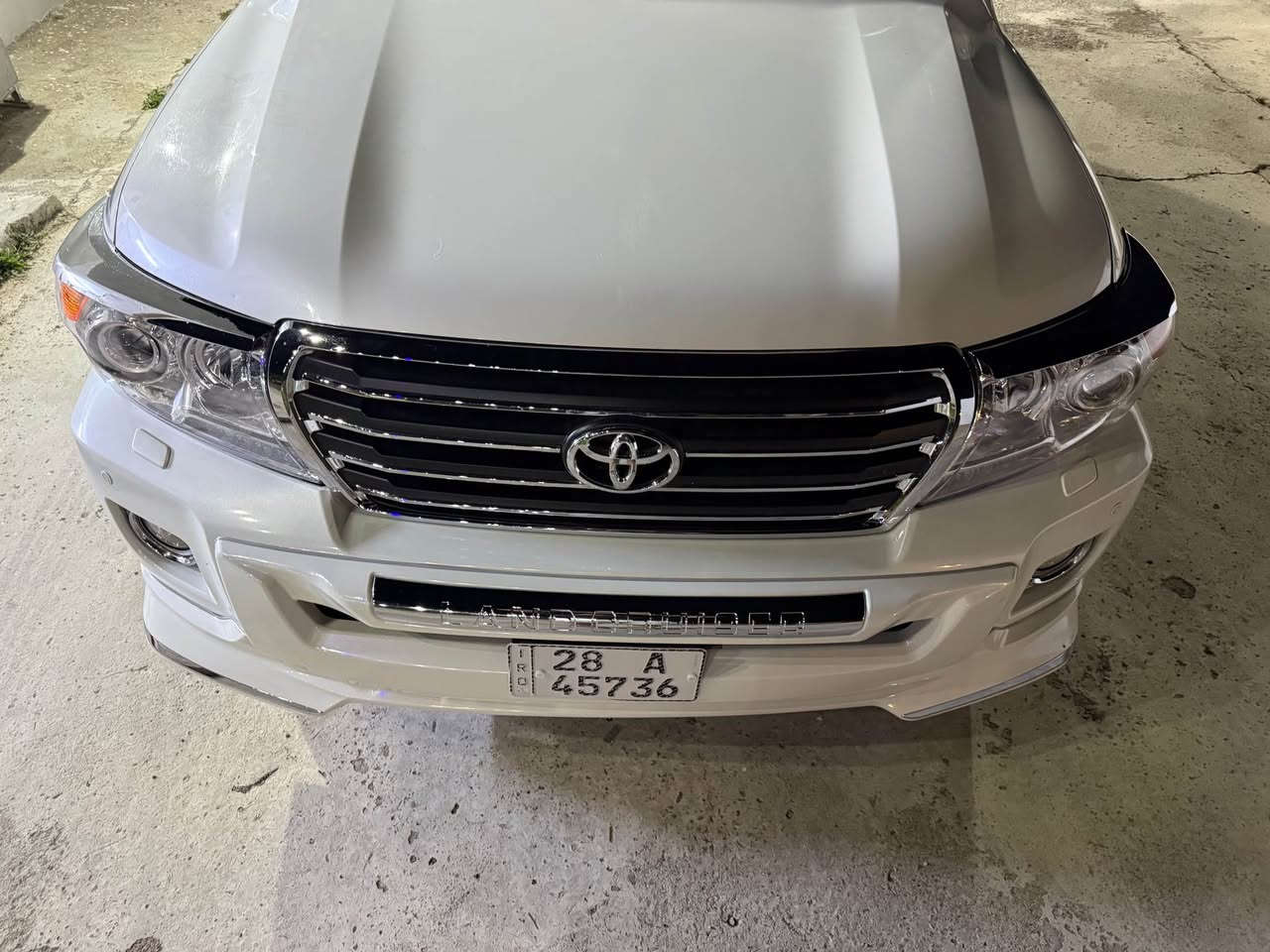 السلام عليكم 
لاندكروز ٢٠١٤ بريم رقم نجف باسمي الجديد 
حداديه مكينه كير كلهن جدد شرط الفحص 
السياره بيها صبغات بس احلى من الصور شرط مكانها الحله ٢٧٥ وبيها مجال   *********** حلة, بابل
