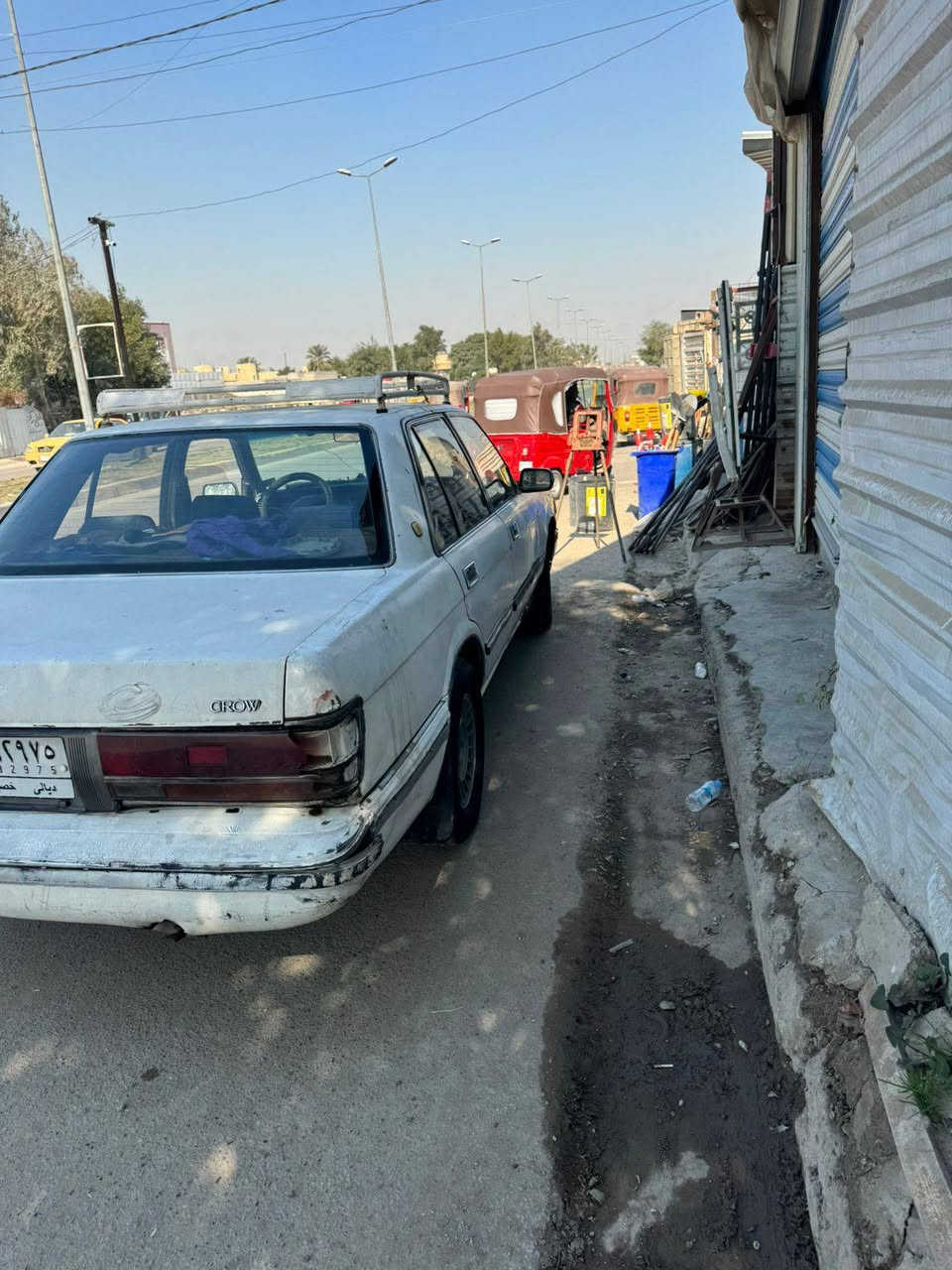 السلام عليكم سوبر سيدان ايسر بلادي للبيع العنوان بغداد الزعفرانيه معاها غراضت جاملغات عدد اثنين وبنيد ودعاميه امامي حاويه مازدات زوج وشاير امامي زوج مع الشباك بيبان صفحه اليمين الامامي والخلفي السعر 28 ورقه رقم الهاتف *********** رقم مشروع وطني سياره حاليا جاهزه محرك5M بلاد كير عادي
