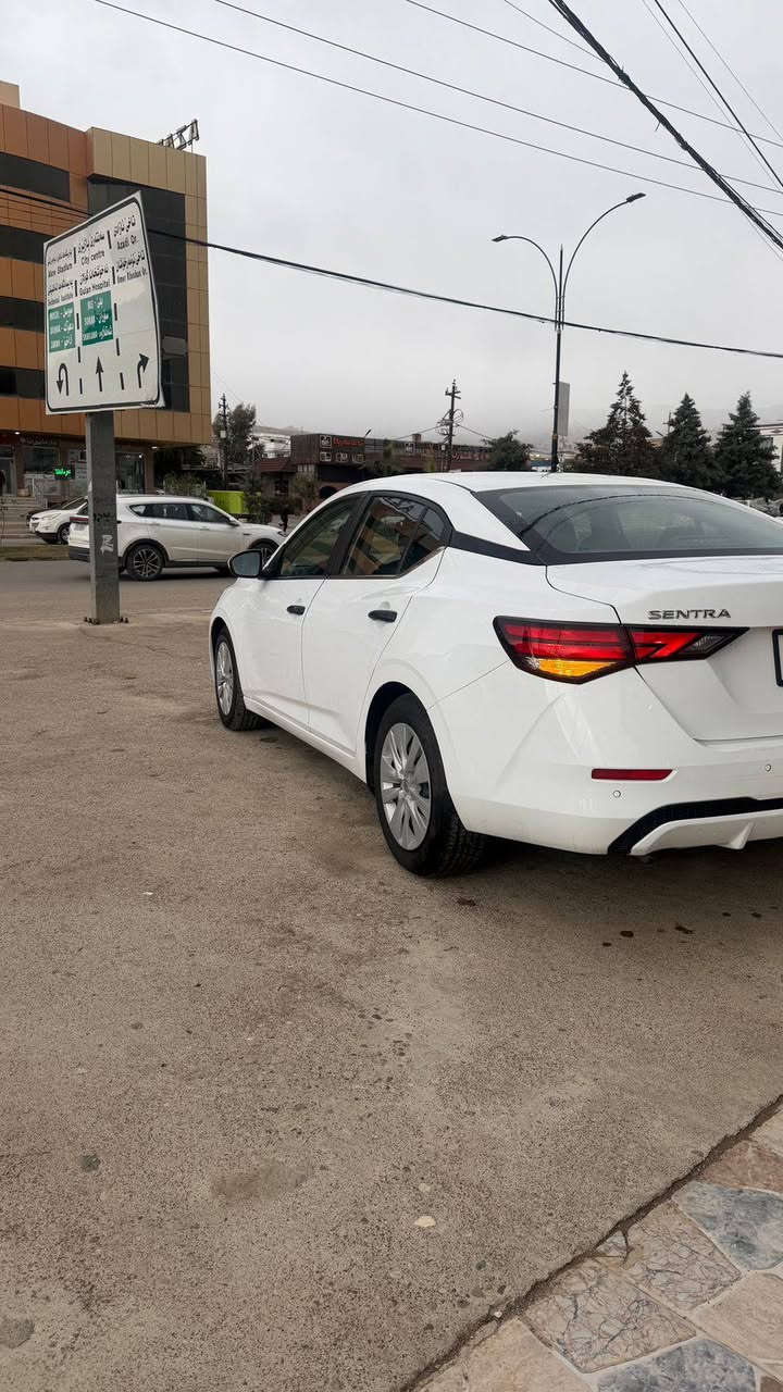 نيسان سنترا وارد امريكي 
موديل 2024
مواصفات S
بصمه 
شاشه 
رادار امامي 
رادار خلفي 
رادار جانبي 
حساسات 
تحديد سرعه 
تحديد خط مسار 
نيظام ايكو سبورت 
لون ابيض ثلاجي 
بيها بونيد صبخ بدون دواخل 
إرباك سكان راجع بلادي 
سياره بدون شخطه شرط 
مكان سياره عقره 
رقم شاصي موجود 
تلفون *********** اكر, نينوى
