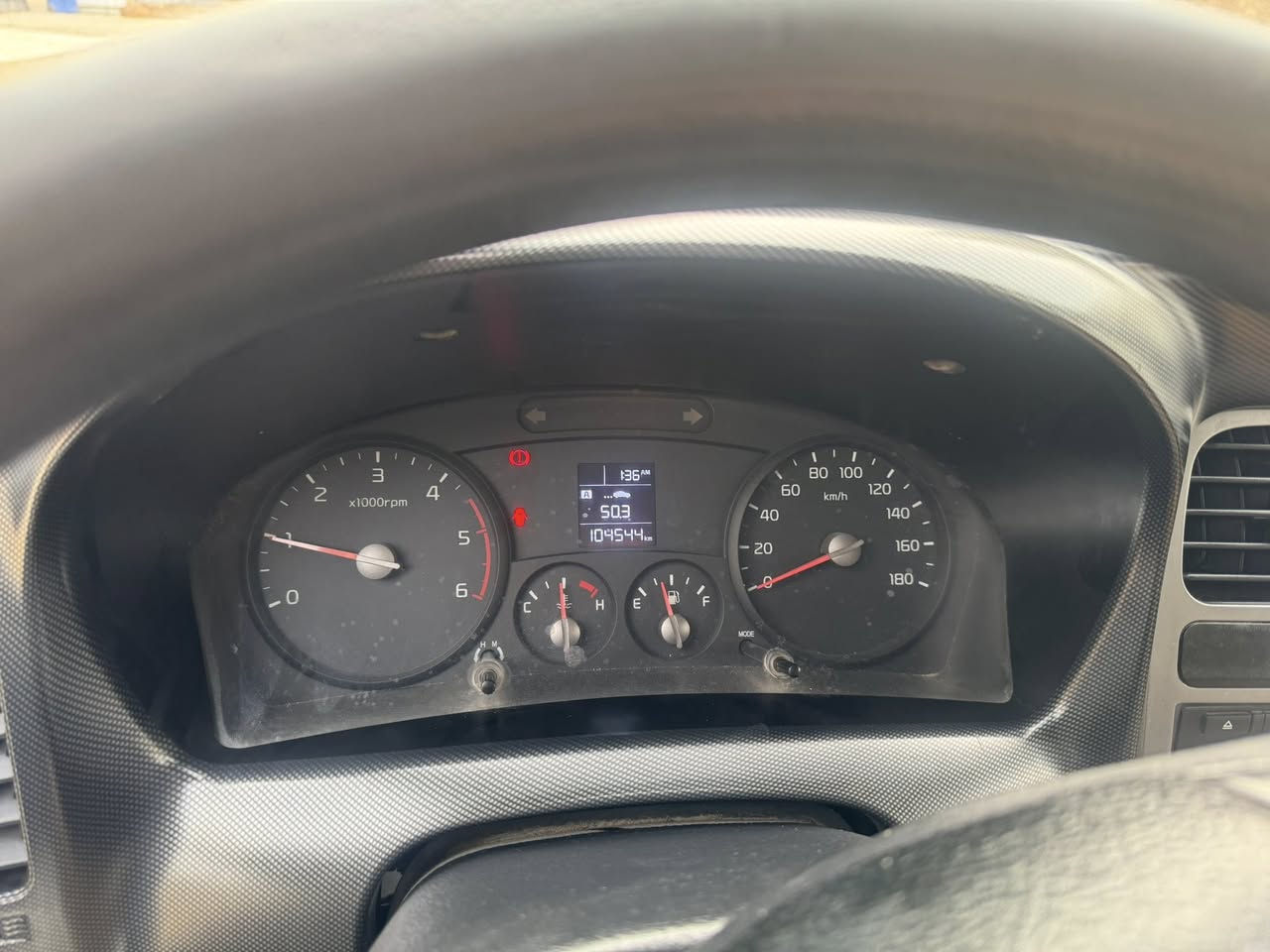 السلام عليكم اخوان
كيا بنكو 2700 نثية حافظة مو براد السيارة بدون قطرة صبغ موديل 2021 ماشية 104 الف 
السيارة نظيفة و بدون نواقص رايدها 152 ورقة و بيها مجال
مكان السيارة بغداد
للاستفسار ***********
