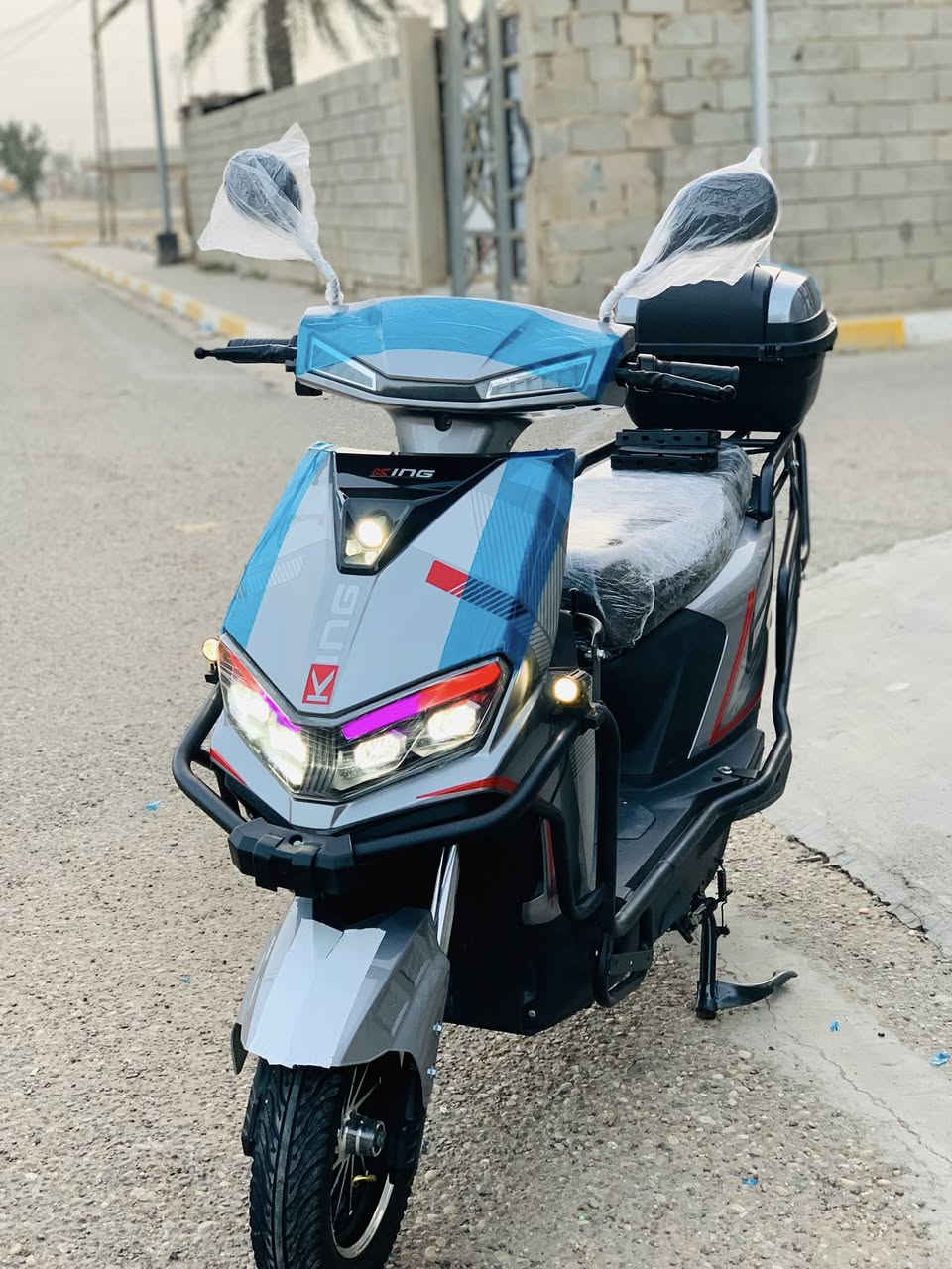 سلام عليكم ماطور شحن للبيع نوع شبح من شركة ((كنج )) أربع سرع بطاريات 🔋 على الفحص شرط تفحص يلة تأخذ الماطور شخط ما بي بعدة جديد ماشي قليل موديل ((2025)) مستخدم شي قليل جدا كهربائيات كلها شغالة تايرات جدد شرط لايت زنون عالي ناصي مع عدسات لون مميز السعر 575ً وبي مجال كلش قليل المكان الأنبار الرمادي الرقم التواصل ***********
