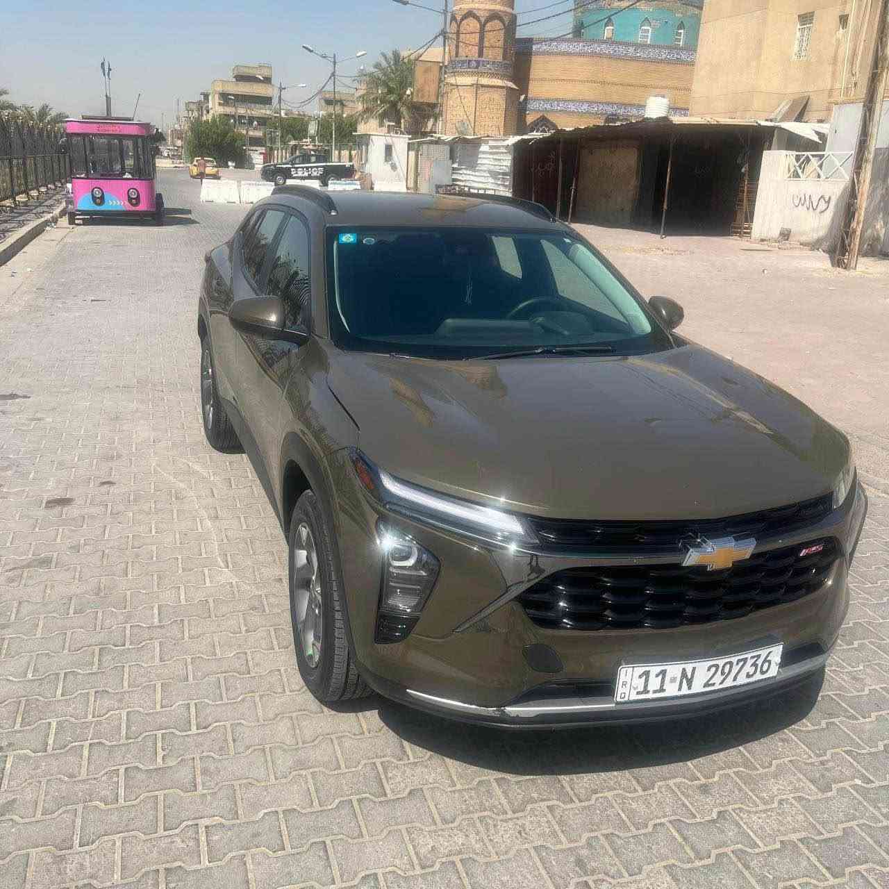 السلام عليكم 

شوفر ليت تراكس 
2024 
حادثه موضح بالصور 
رقم بغداد 
للاستفسار هـ *********** بغداد, العراق
