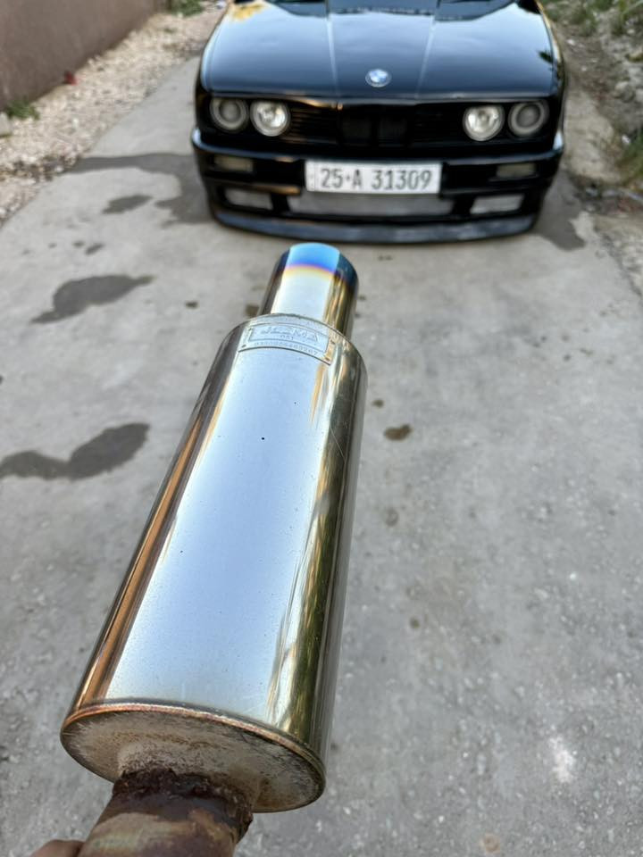 اصليه وصوتها يخبل فتحتها بسبب المرور
سعر  مناسب وبالعافيه على الياخذهه ***********
