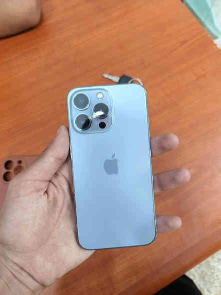 13برو فقط نضافه فول استعمال شخصي اني المستخدم الاول للجهاز يعني على ايدي بطاريه79حالياً جهاز نضيف يرهم مراوس وبيع سعر 600 التواصل الرقم ***********
