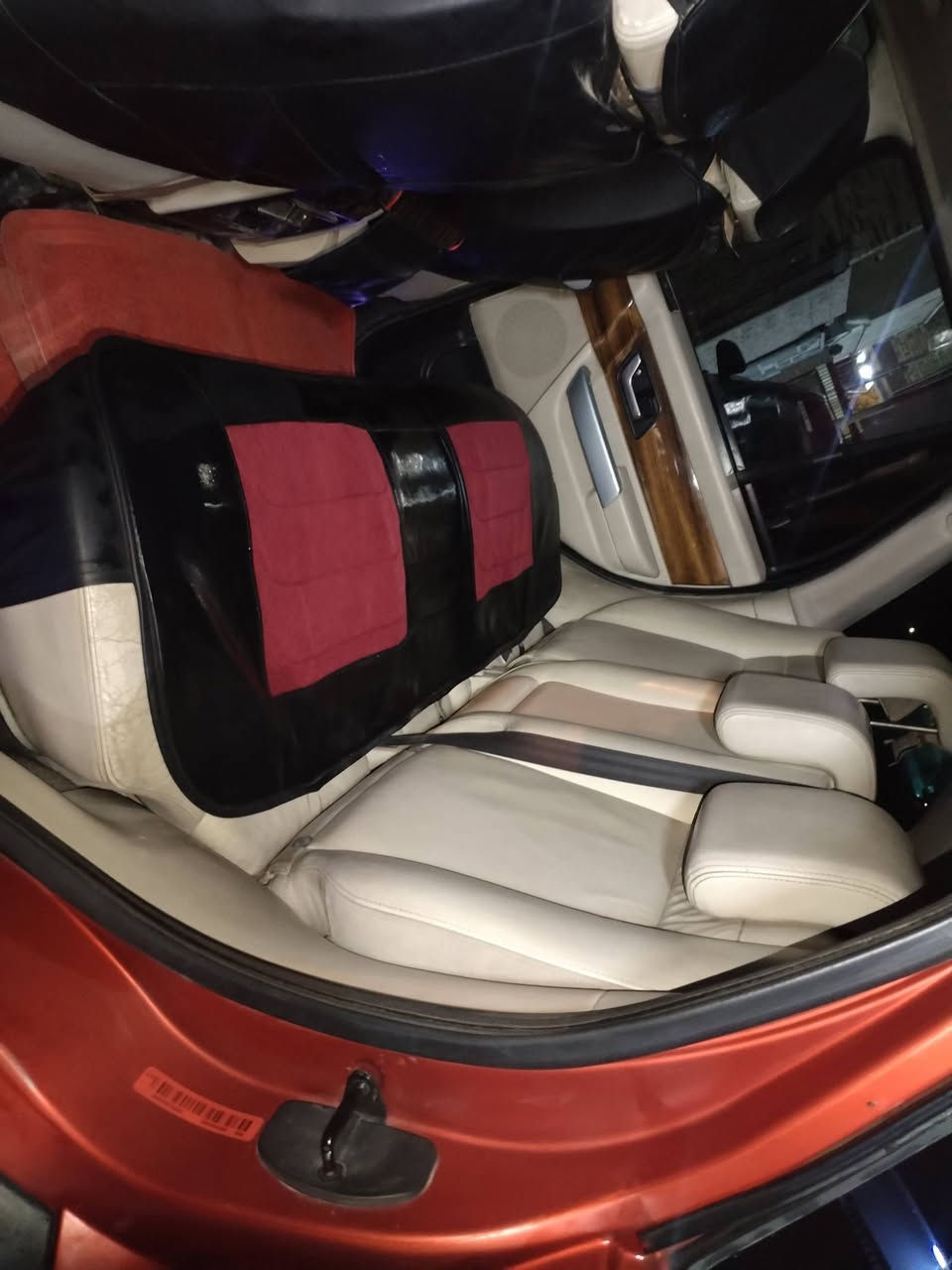 رانج سبورت محرك عادي 8 محدث 13
رقم مميز بغدادسلايد مواصفات معروفه
لوي مو جوبلس مصبوغة حزام 
كاسرة رنك
ابيع واقع حالالسعر  75ورقه وبيها مجال
اي ستفسار *********** وتدللون
