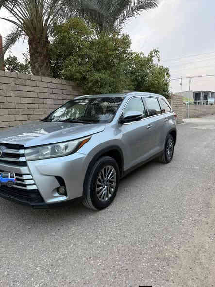 السلام عليكم
هايلندر 2019 فووول  vip اعلى فئة xle 

تويوتا هايلندر 2019 فول  VIP  اعلى فئة XLE  

 

محرك 6 سلندر 3500 

بصمة 

فتحة سقف

جلد 

كشنات منفصل 

كشنات كهرباء 

كشنات تدفئة تبريد 

بردات ابواب 

جنطه كهرباء 

دوسات ابلاديه

ويل كروم 

7 راكب 

3 قطع تبريد 

كشافات 

تحكمات مقود 

شاشة - كامرة 

بصمة ترحيب  

ماشية 190 الف

رقم دولي سليمانية

بدون اي ضرر او دواخل فقط تبديل بونيد!!! 

للستفسار ***********
بيع فقط
