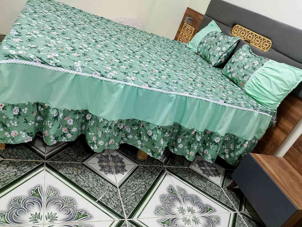 فرشات نفرين اخيط حسب الطلب ألي حابه تحجز تراسلني ع هذا الرقم ***********
